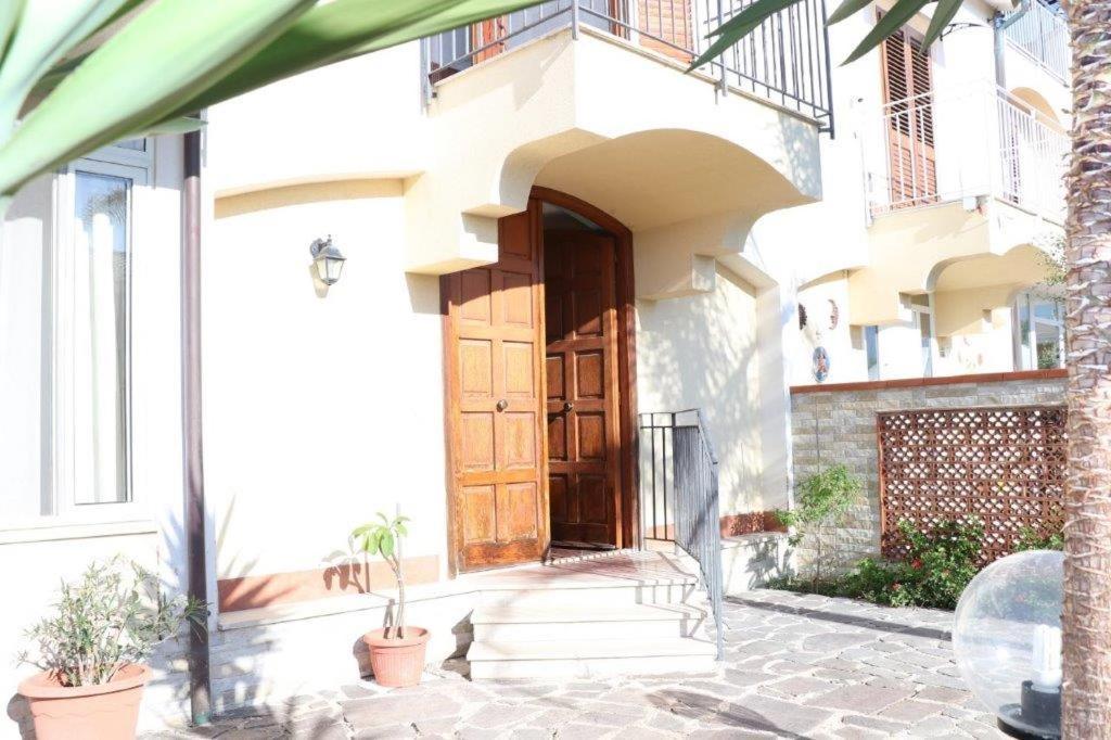 Villa Cavalluccio Marino Con Piscina Idromassaggio Carini Ngoại thất bức ảnh
